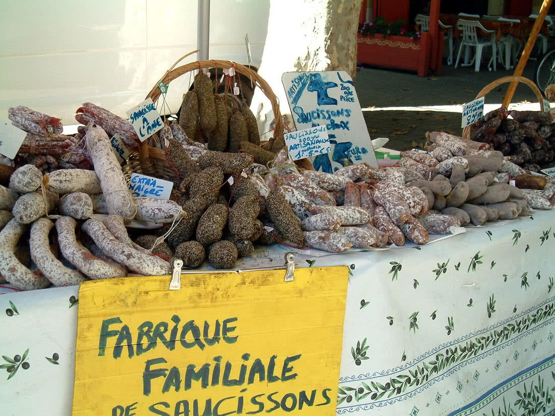 Bauernmarkt in Mourtes, Provence