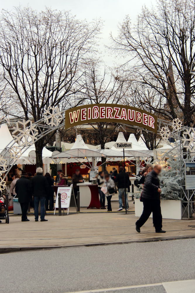 Weißer Zauber - Weihnachtsmarkt Hamburg
