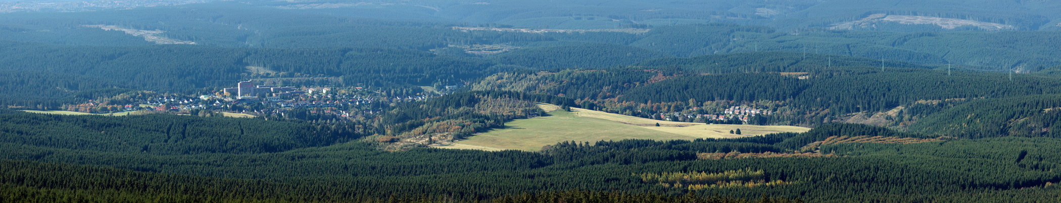 Urlaub in Altenau im Harz - Blick von der der Wolfswarte aus gesehen